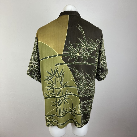 Tommy Bahama Other - Tommy Bahama 100% Silk Asymmetrical Design Shirt